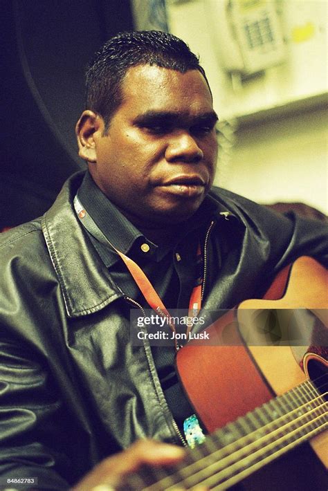 Geoffrey Gurrumul Yunupingu .